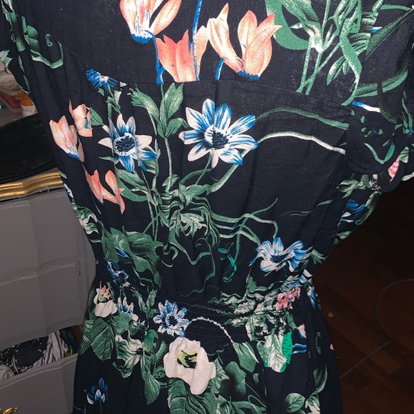 Simple summer dress - Picture 2 of 2